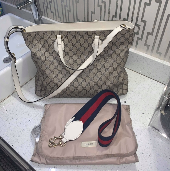 Gucci supreme diaper bag - Picture 1 of 8